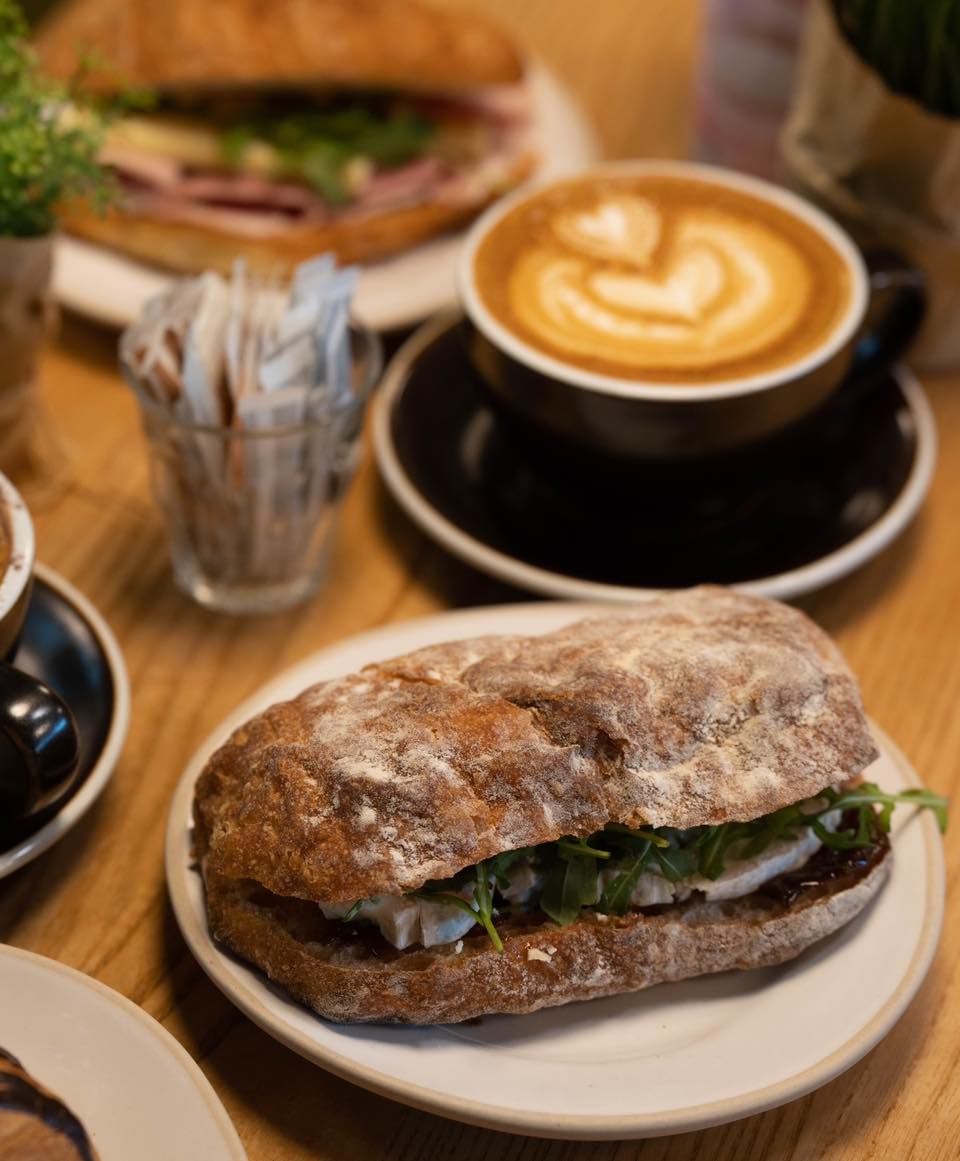 424693196 768098708699151 3246610802386190536 N